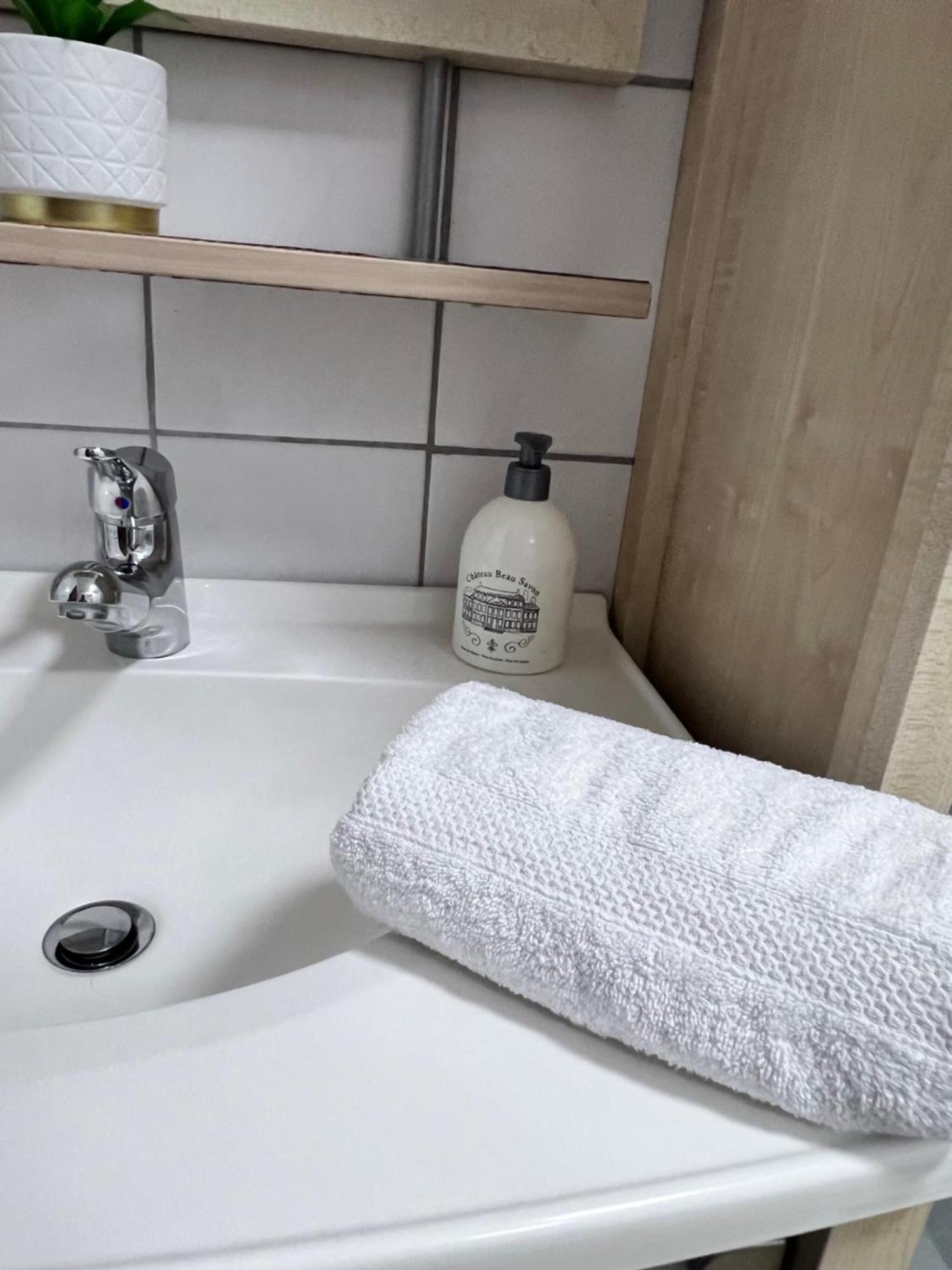 Apartment Moderne, Helle Mit Terasse 15min Bis Ob Centro, Klimaanlage